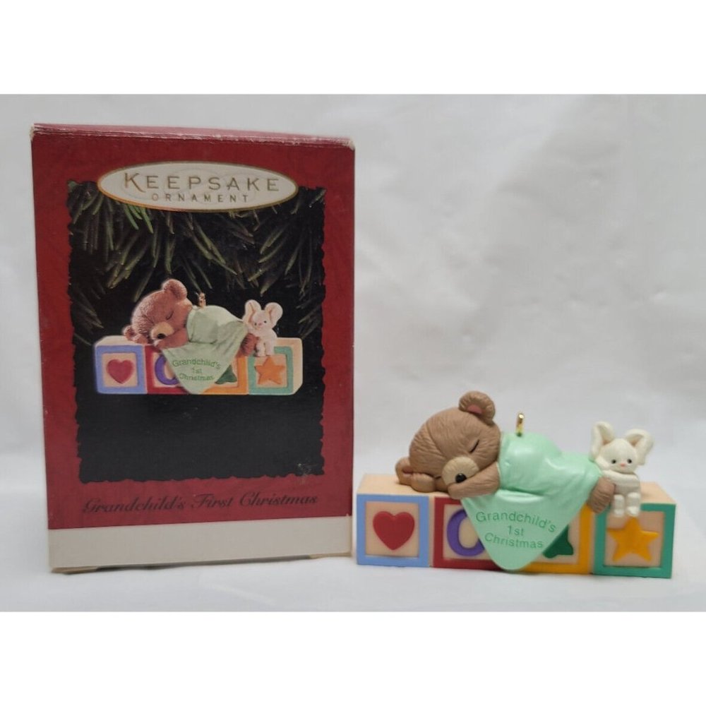 1995 Hallmark Keepsake Ornament GRANDCHILD'S FIRST CHRISTMAS Teddy Bear Sleep - Picture 1 of 16